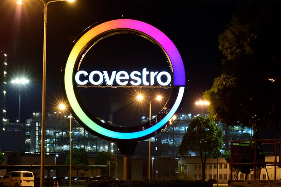 Covestro Logo Street