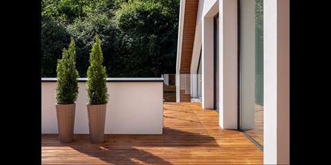 Decovery® in an exterior wood stain application